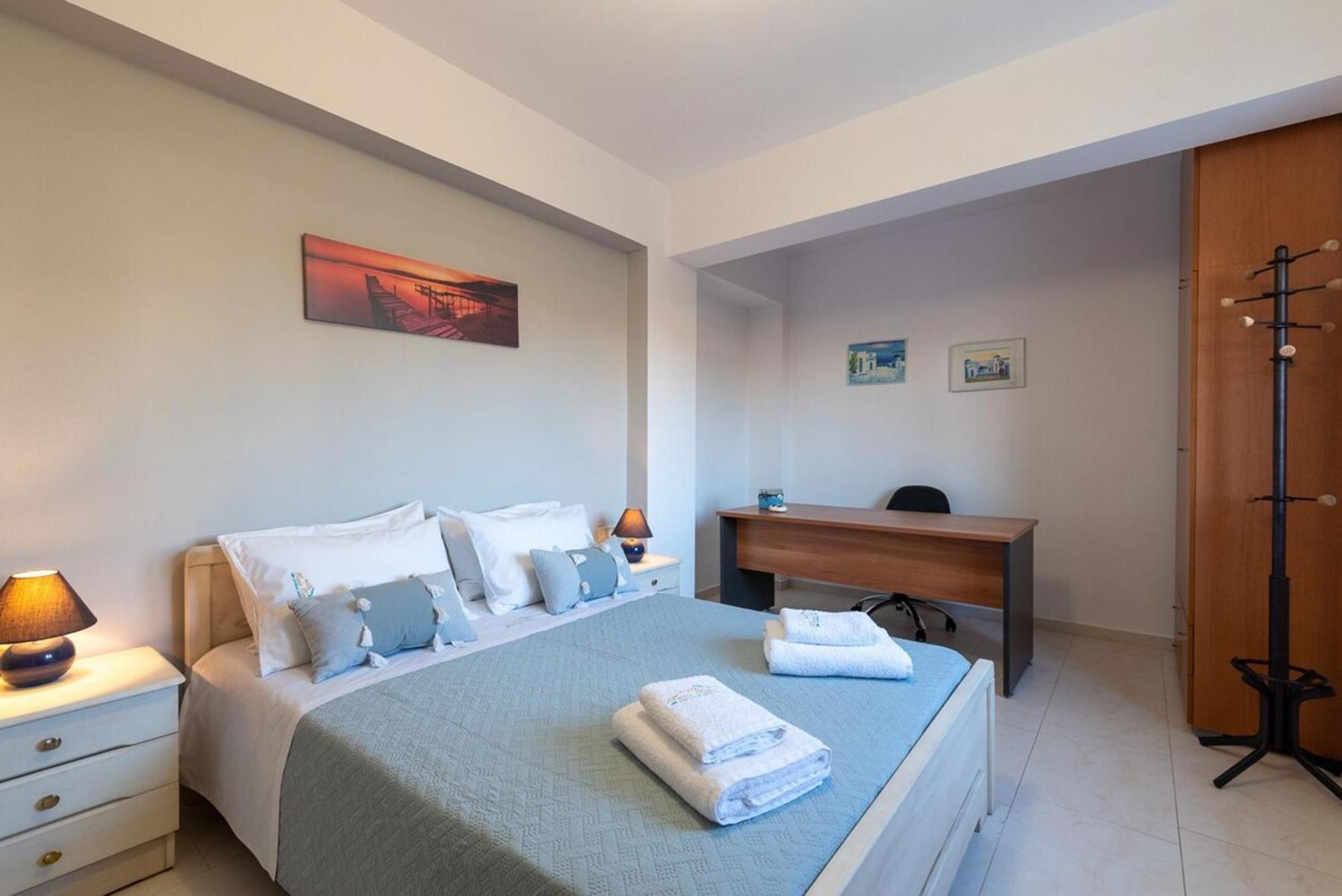 Marie Nicol 2 Bedroom Apartment Agia Pelagia  Extérieur photo
